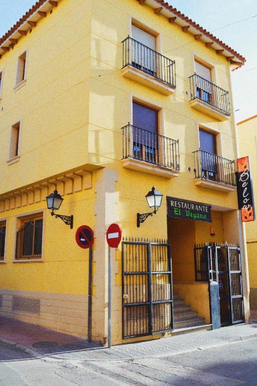Hostal El Vegano Utiel Exterior foto