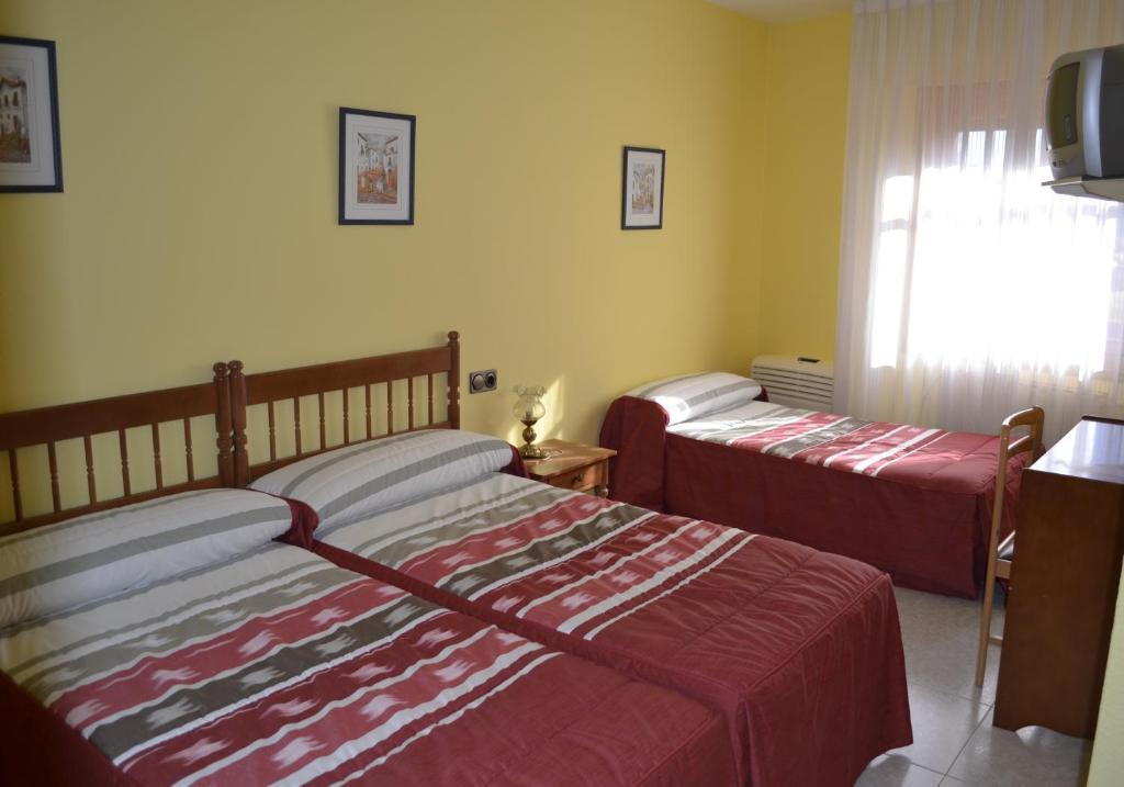 Hostal El Vegano Utiel Exterior foto